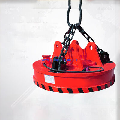 5T Excavator Equipped with Forklift Handling Magnets and Permanent Magnet Insulating Magnet Installed on Crane