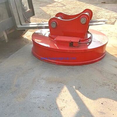 5T Excavator Equipped with Forklift Handling Magnets and Permanent Magnet Insulating Magnet Installed on Crane